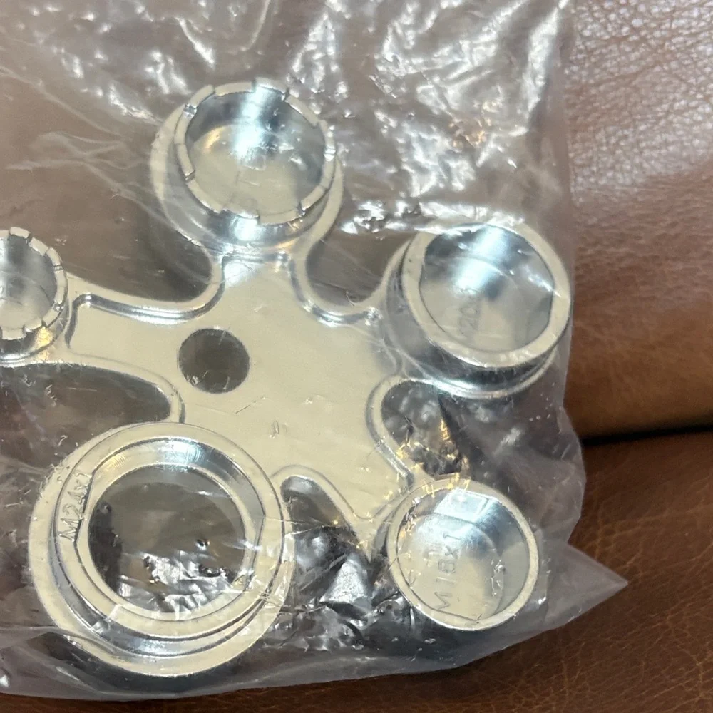 Universal Silver Faucet Aerator Key Wrench - Silver